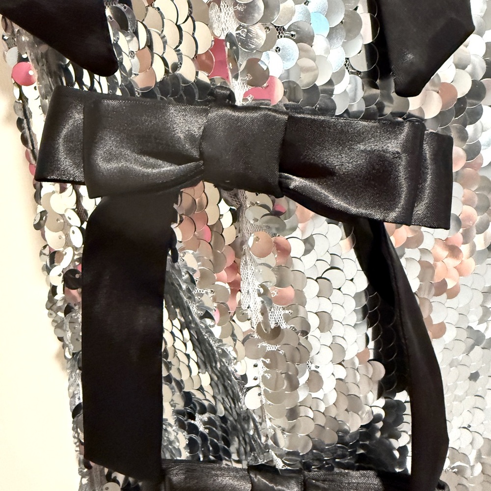 Akira NWT Size S Stunning Silver Sequin Short Sleeve Black Bow Mini Dress (0610) - Picture 9 of 15